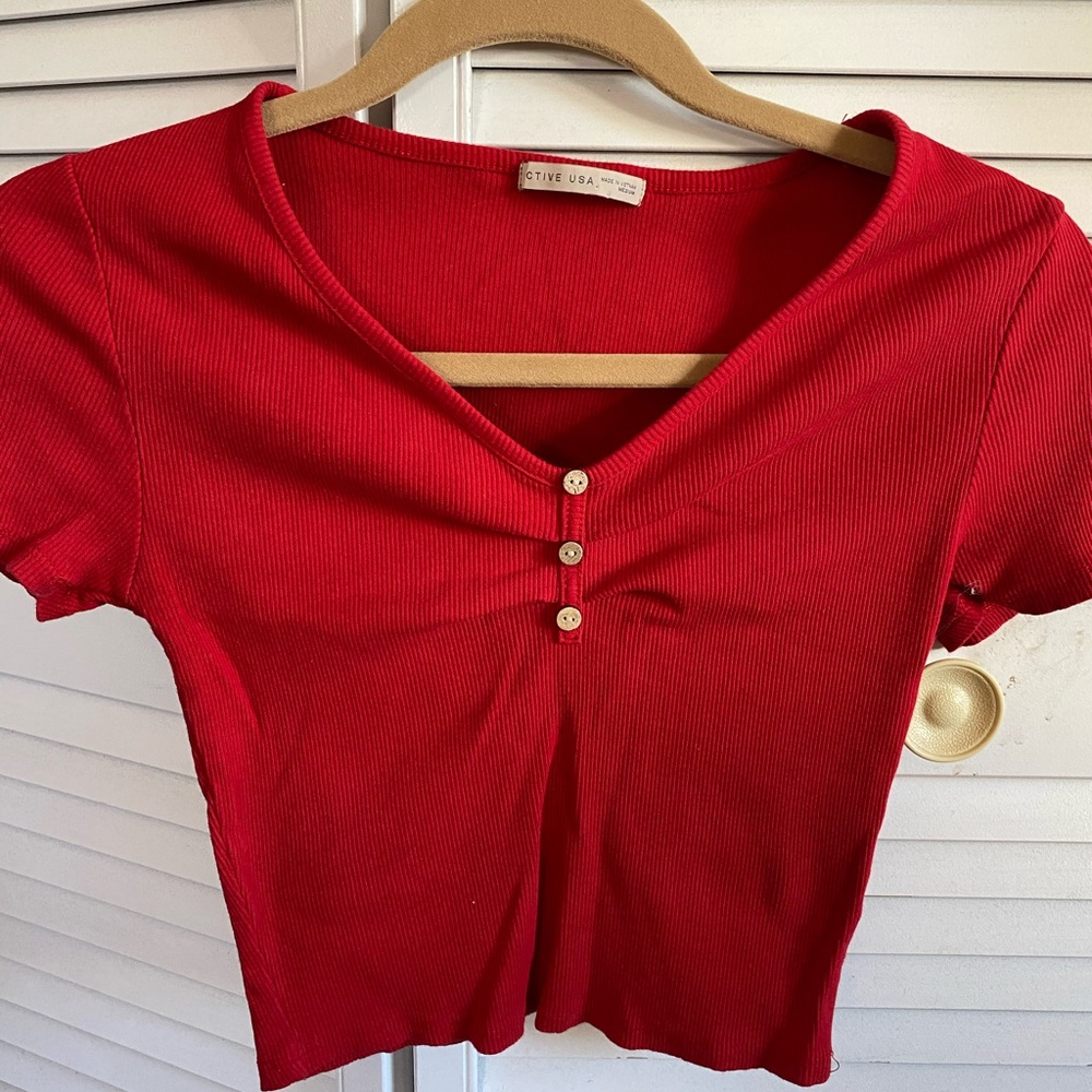 size small red crop top buttoned